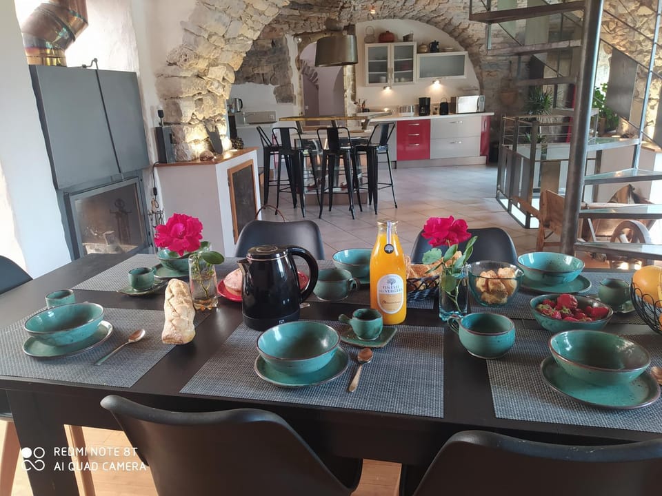 Dining area, Breakfast