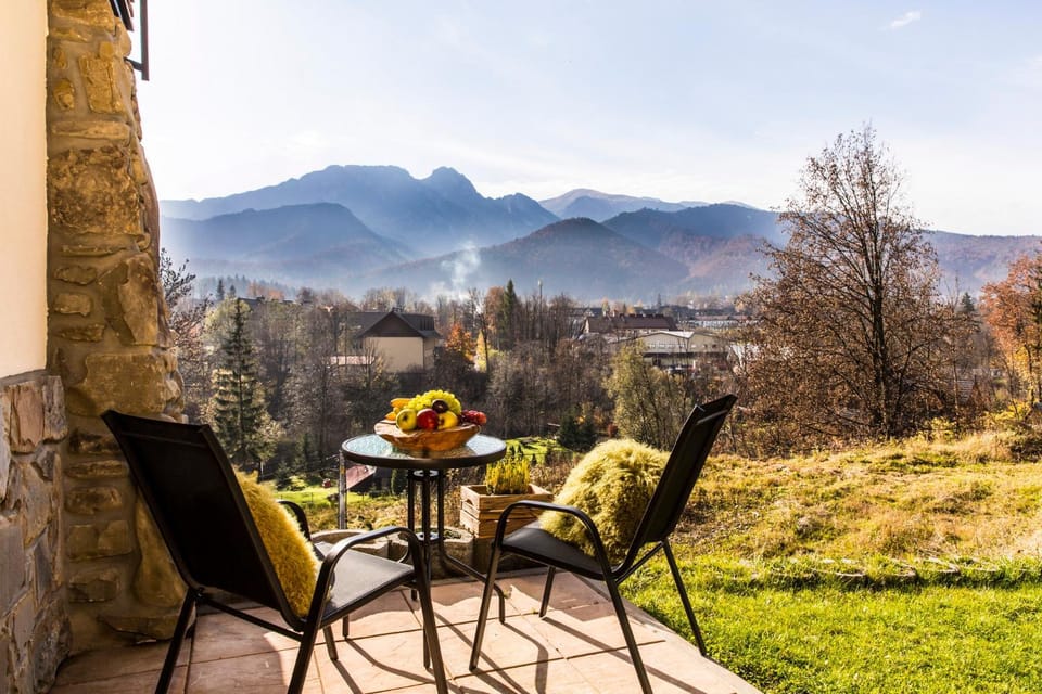 Patio, Natural landscape, Garden, Mountain view