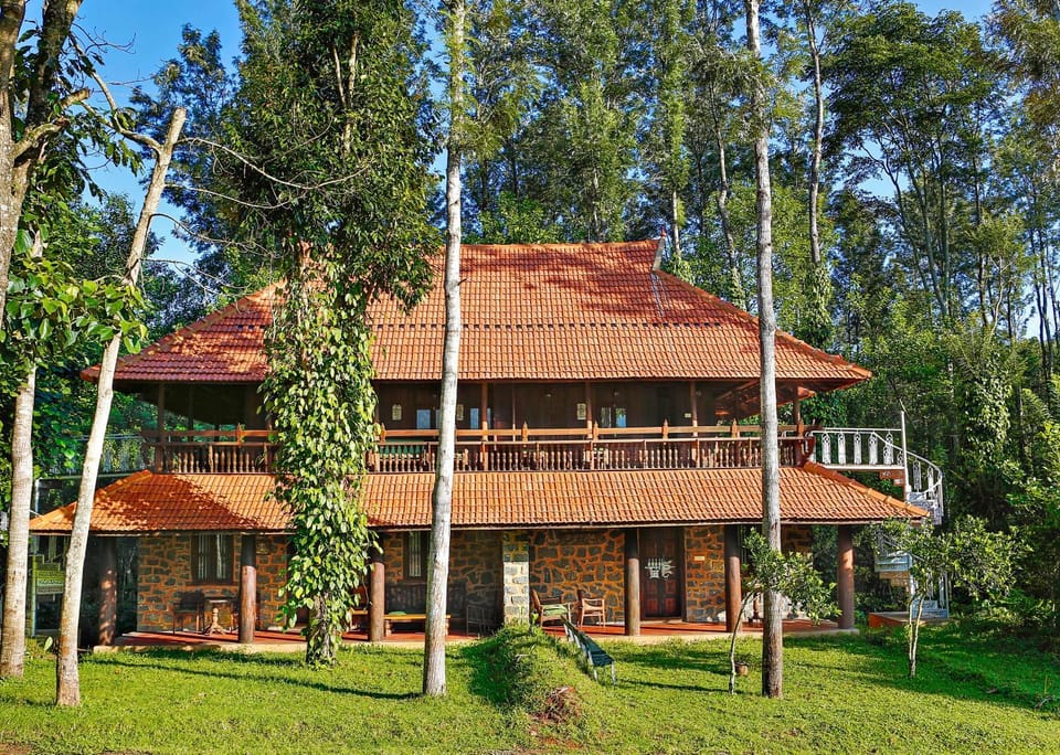 Facade/entrance, Balcony/Terrace