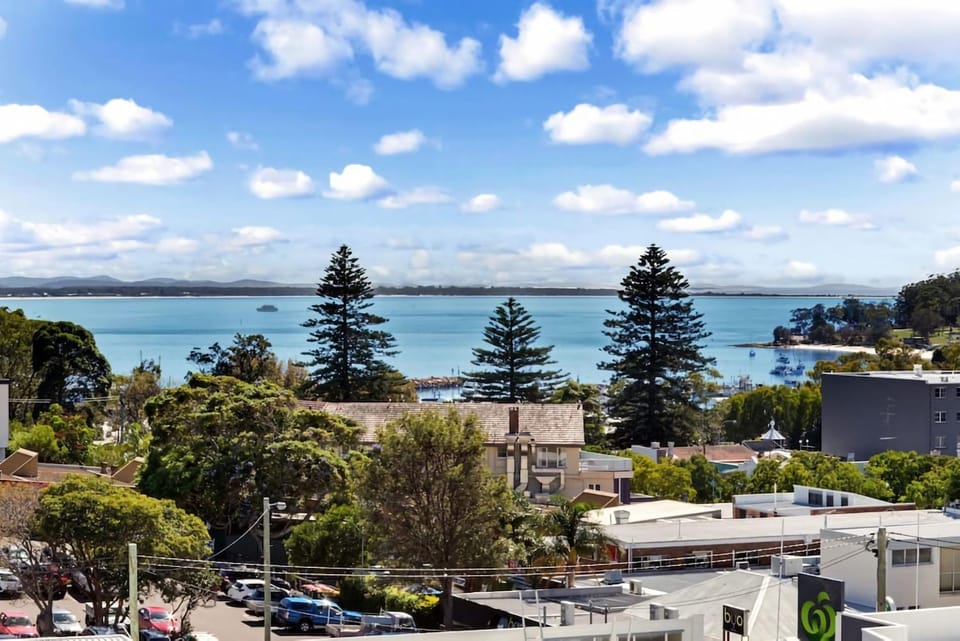 Cote D Azur in the heart on Nelson Bay with a swimming pool Apartment in Nelson Bay