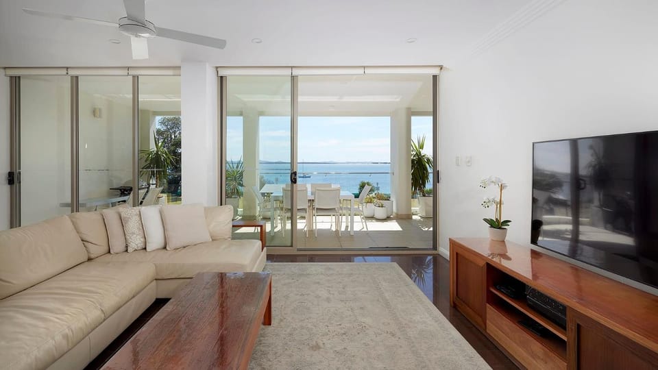 Aura 2 apartment with Spectacular Views House in Shoal Bay