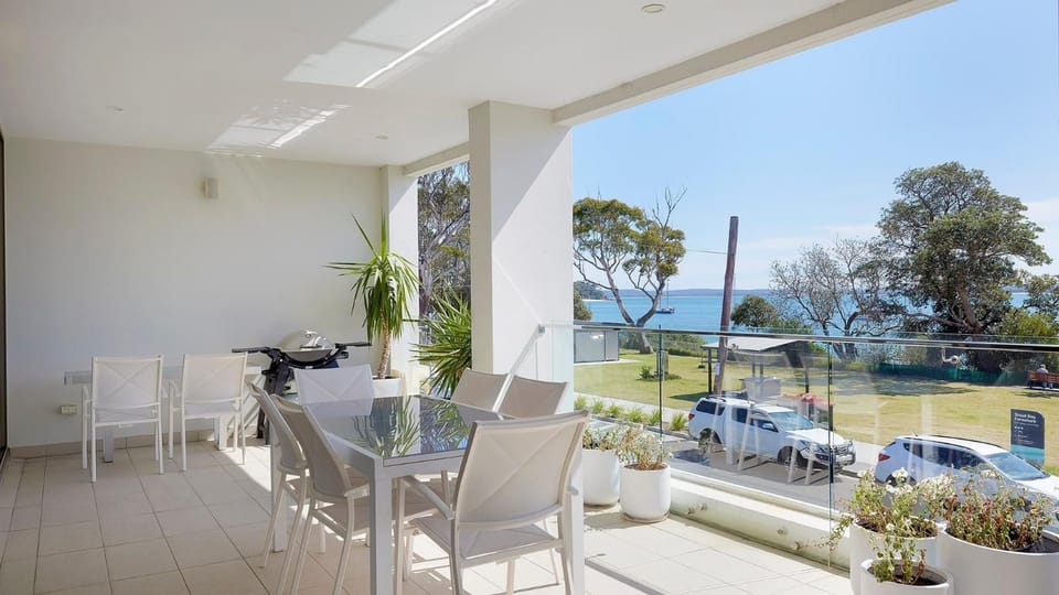 Aura 2 apartment with Spectacular Views House in Shoal Bay