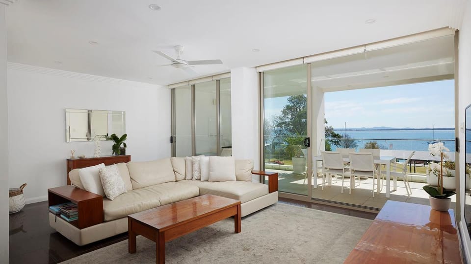Aura 2 apartment with Spectacular Views House in Shoal Bay