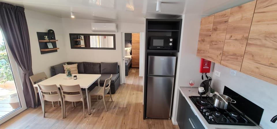 Mobile home Luka Campground/ 
RV Resort in Biograd na Moru