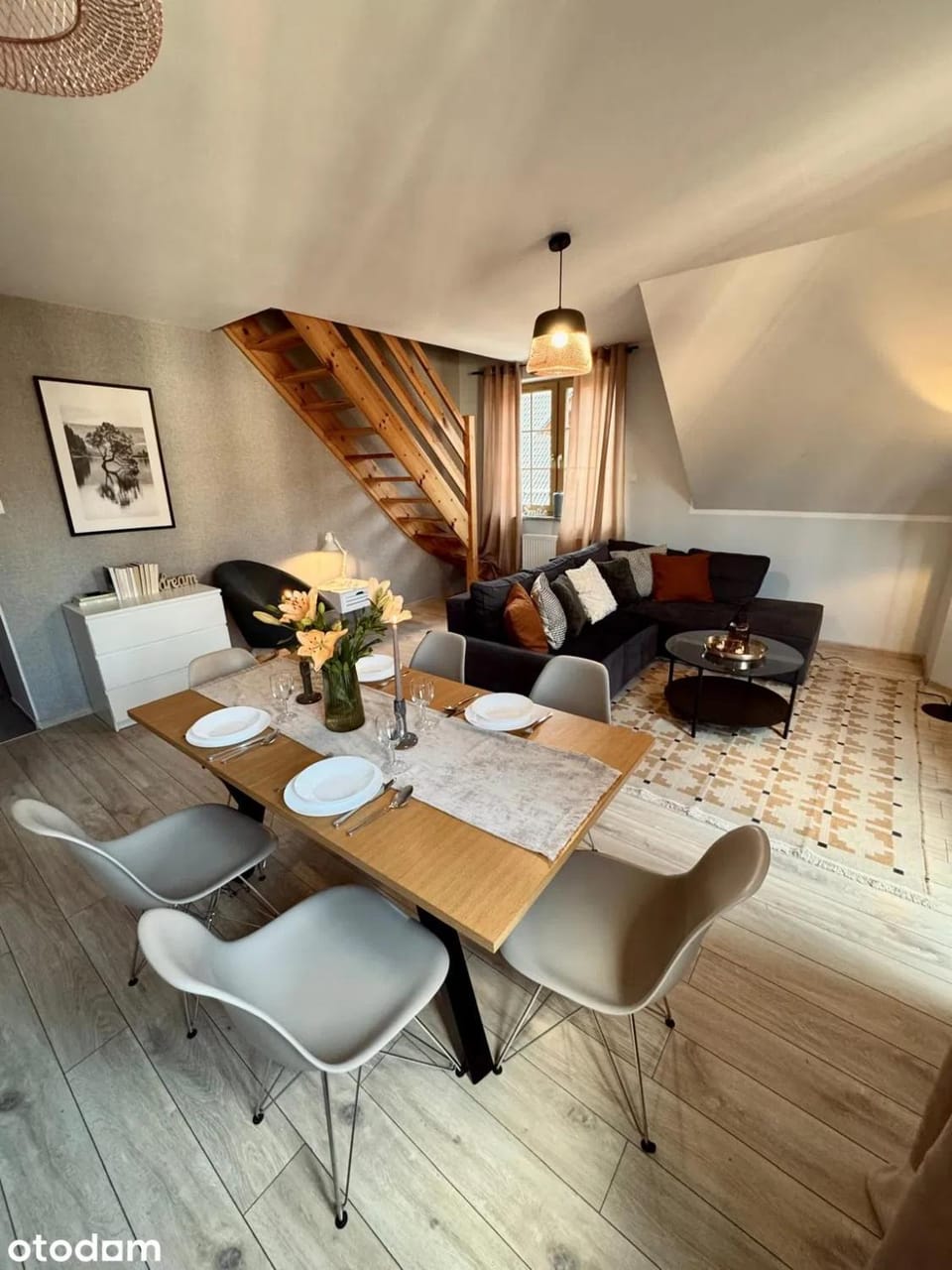 Living room, Dining area