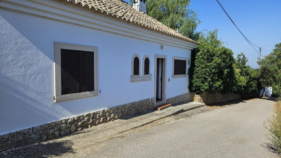 Property building, Facade/entrance, Off site