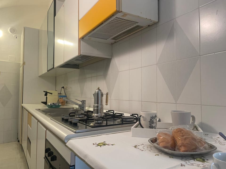 Breakfast, stove, kitchen