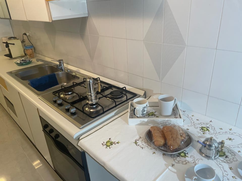 Breakfast, stove, kitchen
