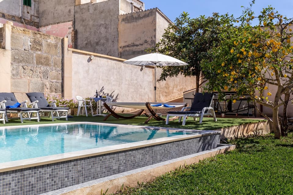 Property building, Swimming pool
