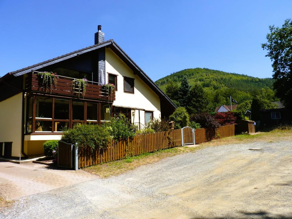 Property building, Balcony/Terrace, Garden view