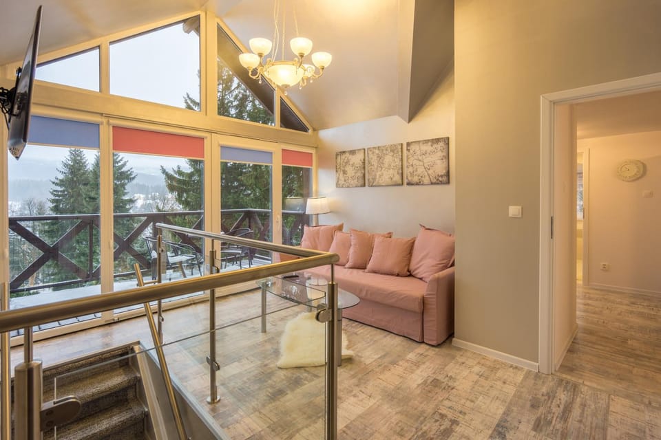 View (from property/room), Balcony/Terrace, Living room, Seating area, Garden view, Mountain view