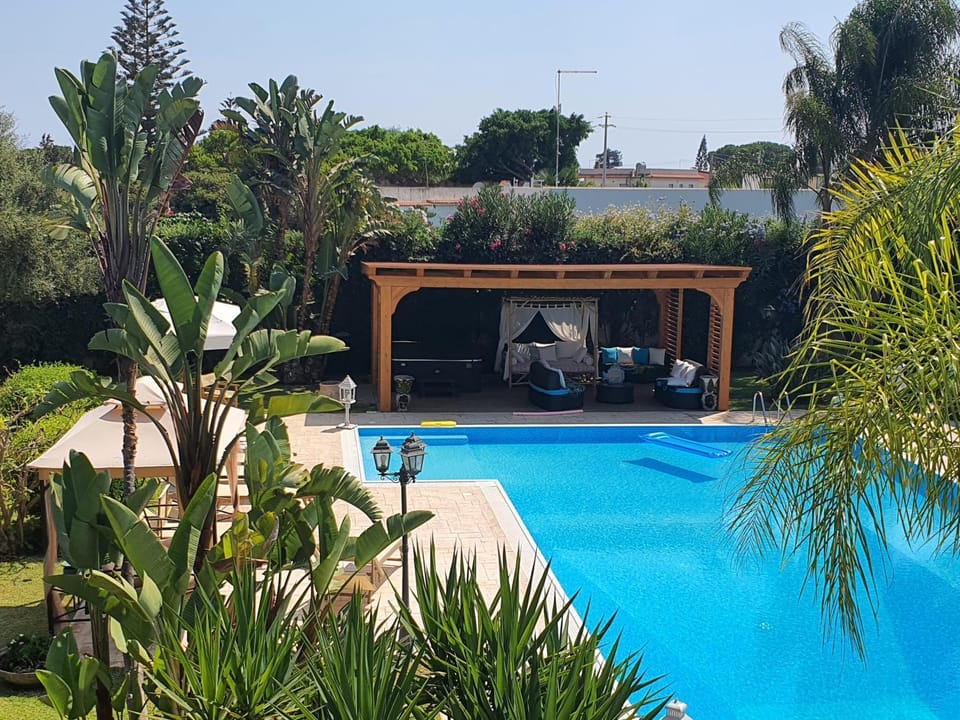 Depandance con Piscina e Jacuzzi House in Fontane Bianche