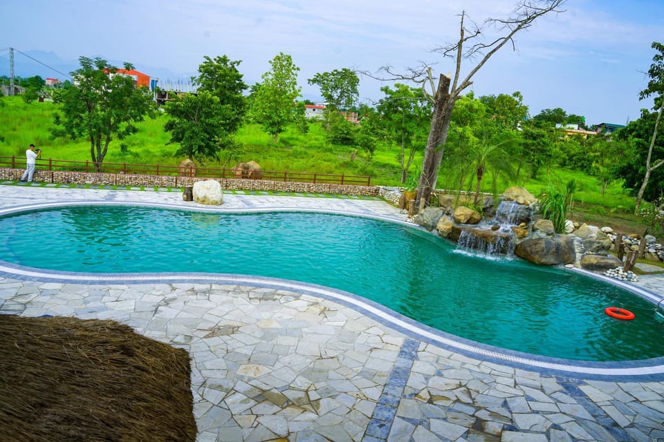 Swimming pool