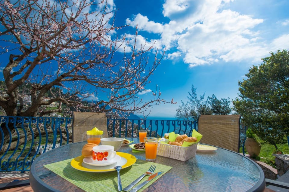 Mountain view, Sea view, Sea view