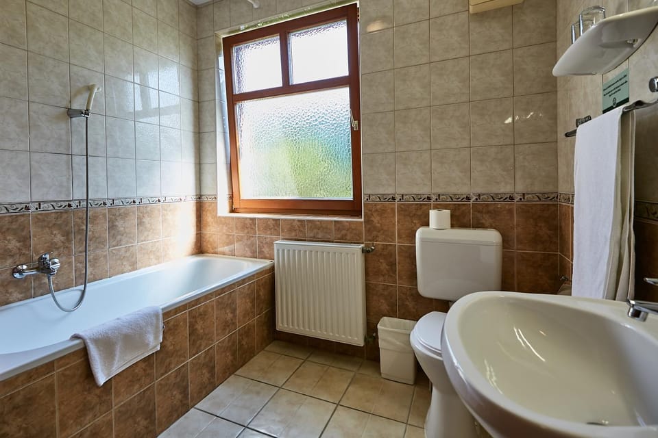 Bathroom, Bath