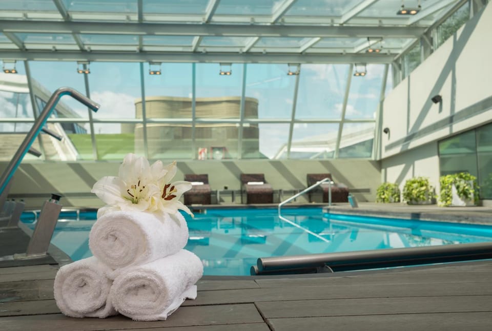 Swimming pool, Swimming pool