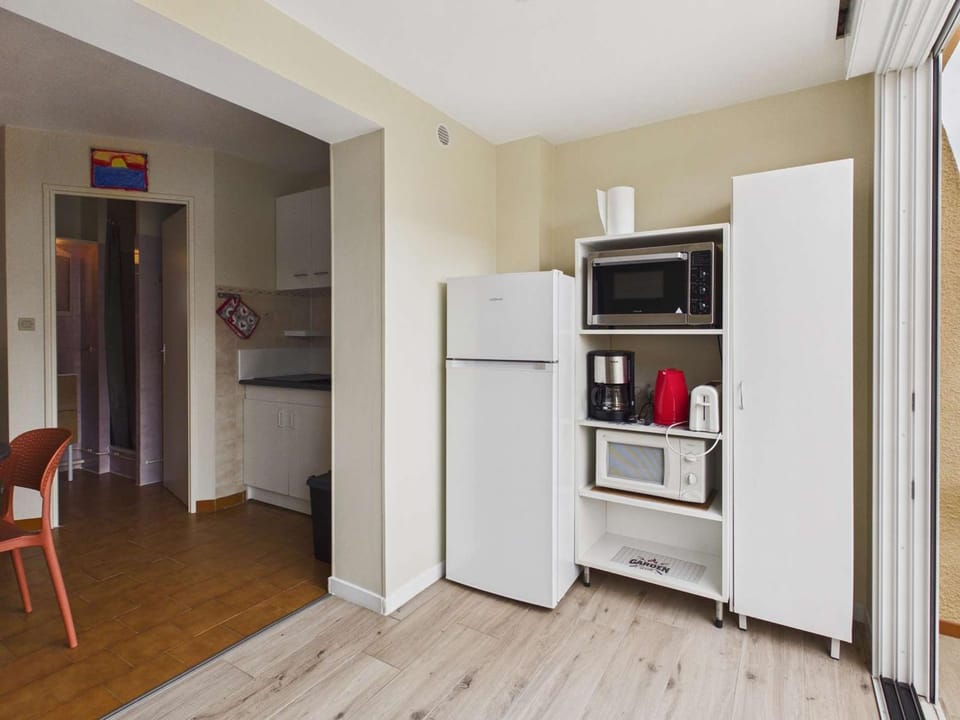 Studio pour 4, terrasse sud-est, parking privé - FR-1-326-591 Apartment in Marseillan