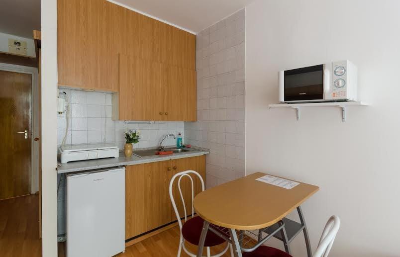 Day, Kitchen or kitchenette