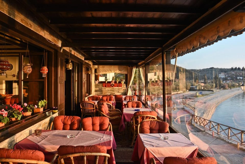 Restaurant/places to eat, Balcony/Terrace, Lounge or bar, Beach, Autumn, Sea view, Sunset
