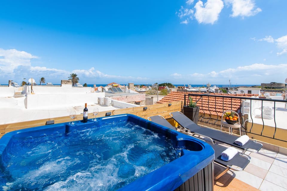 A Unique 3-4 bedrooms house in OLD TOWN House in Rhodes