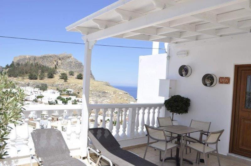 Natural landscape, View (from property/room), Balcony/Terrace, Seating area, Sea view