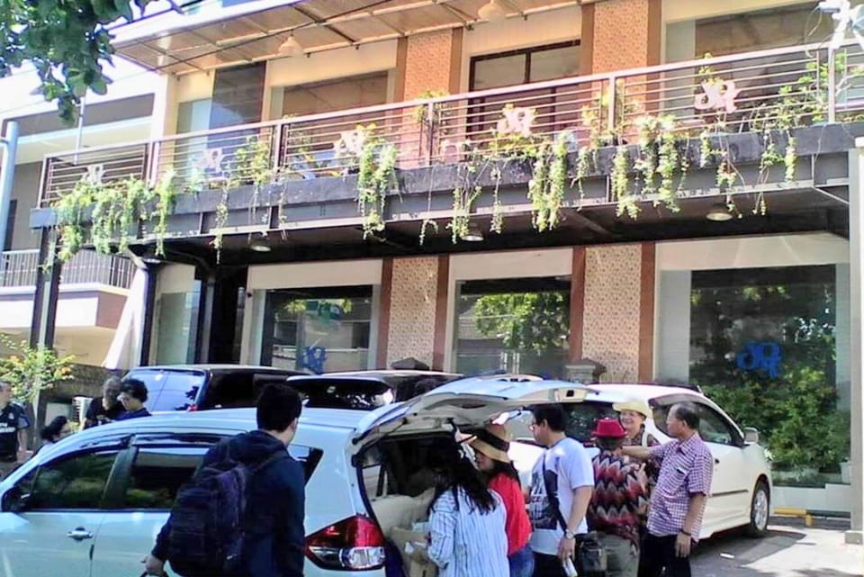 Facade/entrance