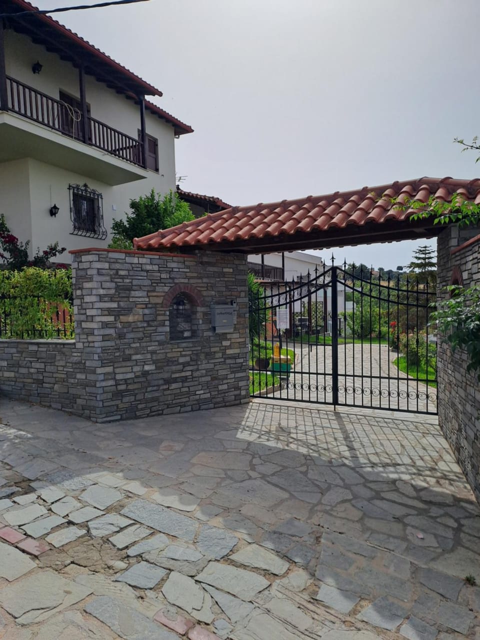 Sundays Family House/Studio Apartment in Nikiti