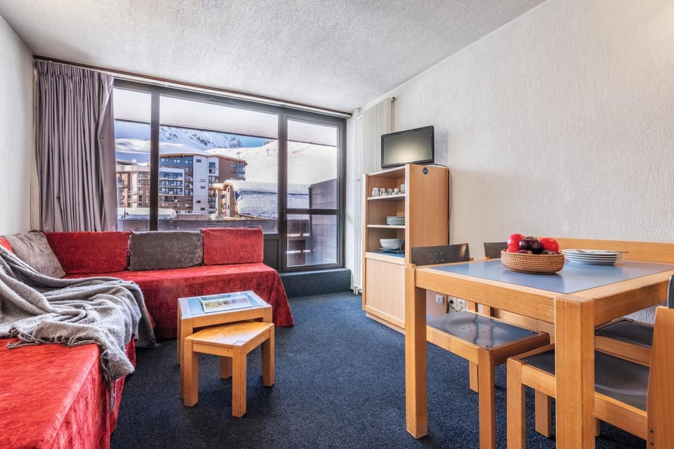 Bed, Kitchen or kitchenette, Living room, Photo of the whole room, Seating area, Dining area, Bedroom