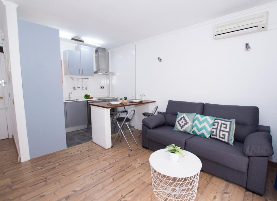 Cosy Apartment Close to Sea, WiFi, Air Cond Apartment in Calp