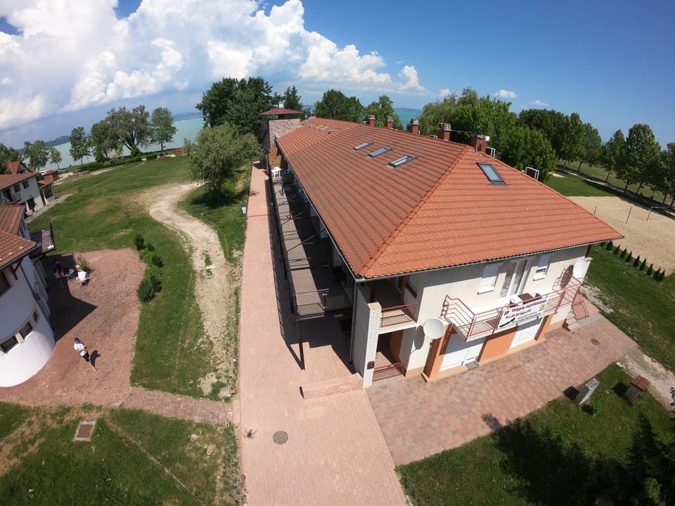 Bird's eye view, Garden view