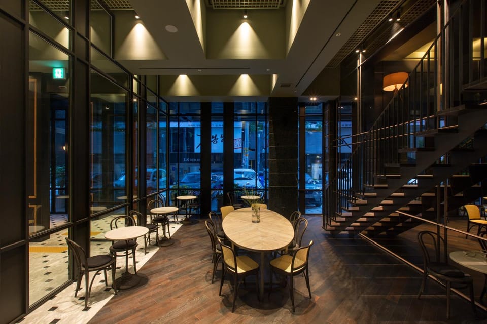 Lounge or bar