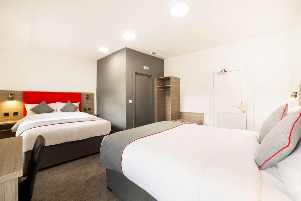 Photo of the whole room, On site