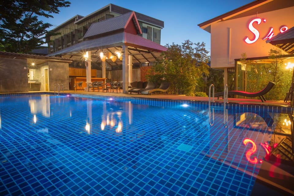 Swimming pool