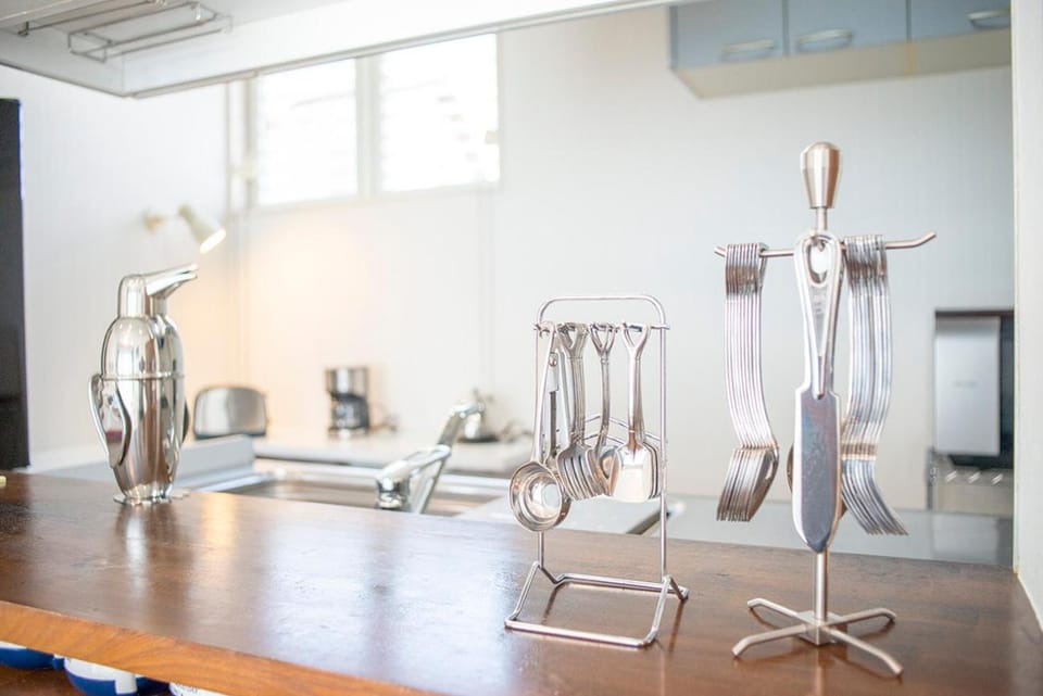 Kitchen or kitchenette, Food and drinks