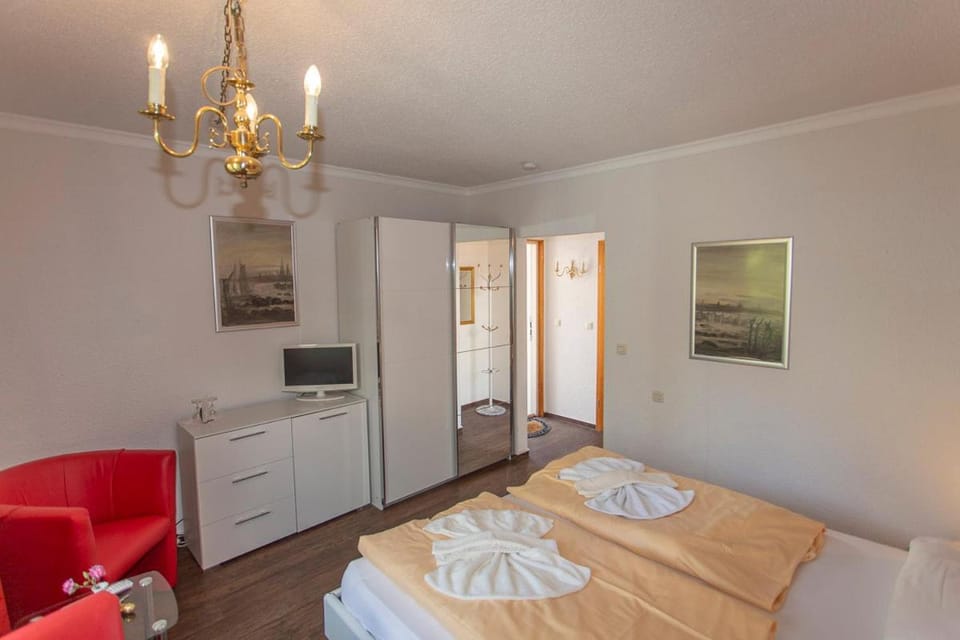 Staff, Living room, Photo of the whole room, Bedroom