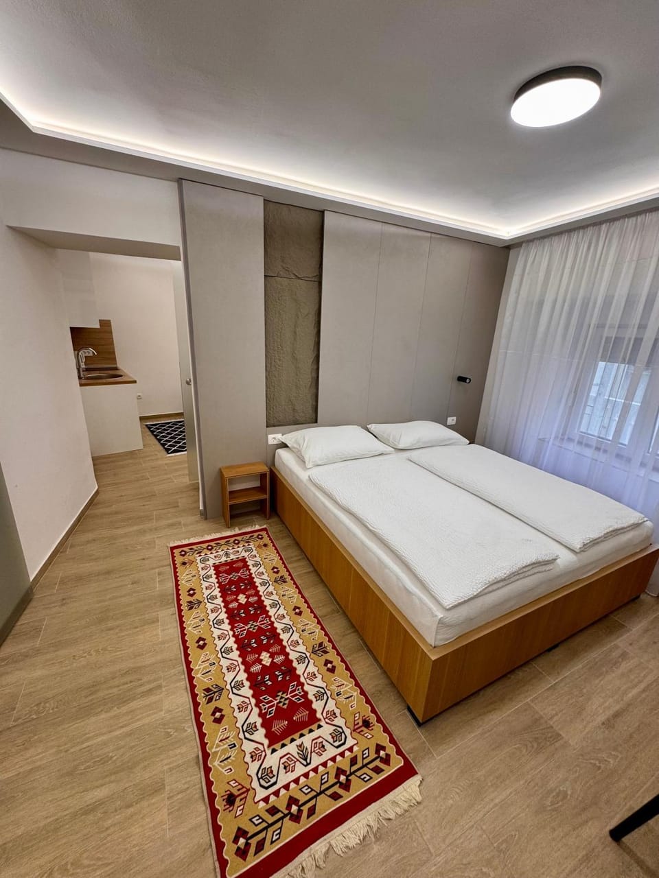 Photo of the whole room, Bedroom