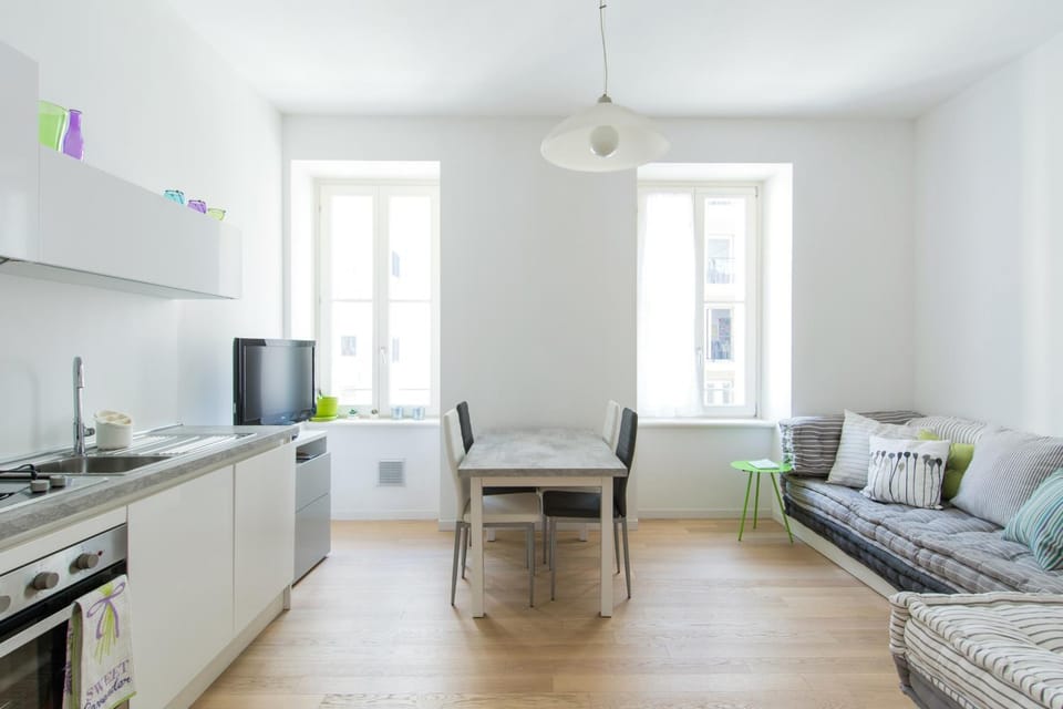 Kitchen or kitchenette, Living room, Dining area