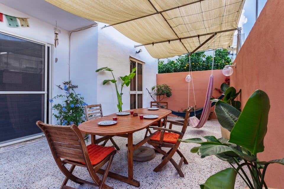 Garden, Kitchen or kitchenette