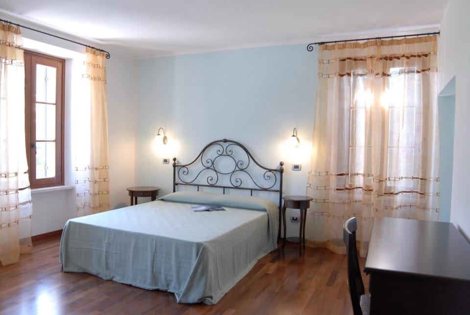 Day, Photo of the whole room