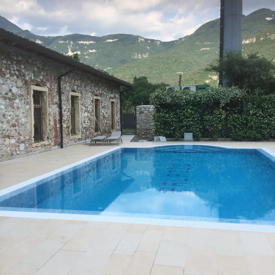 Swimming pool, Swimming pool