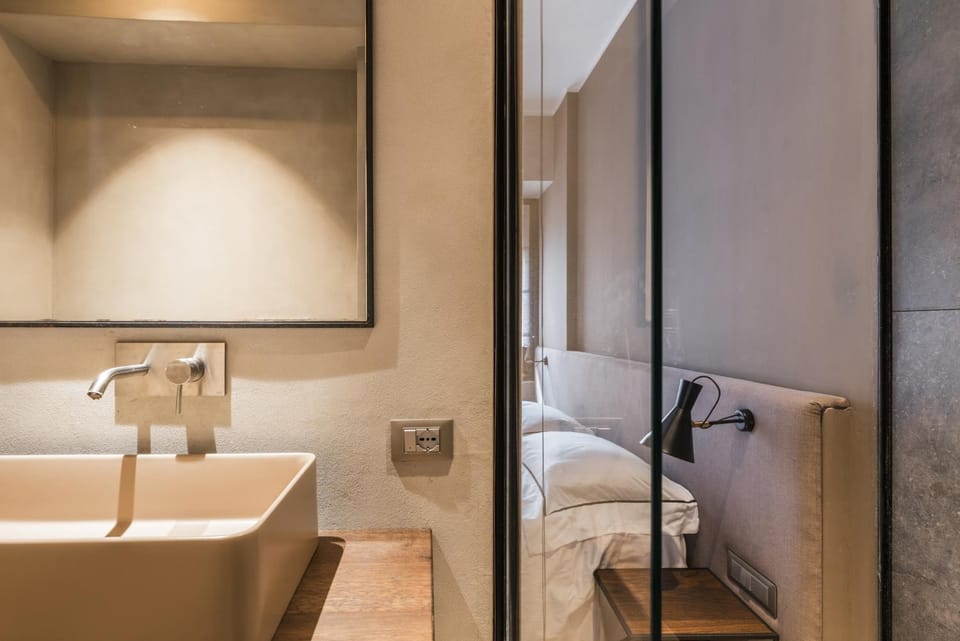 Bathroom, Photo of the whole room