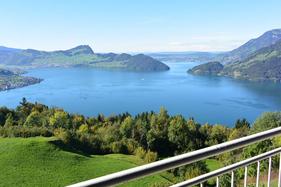 Balcony/Terrace, Lake view, Landmark view, Mountain view