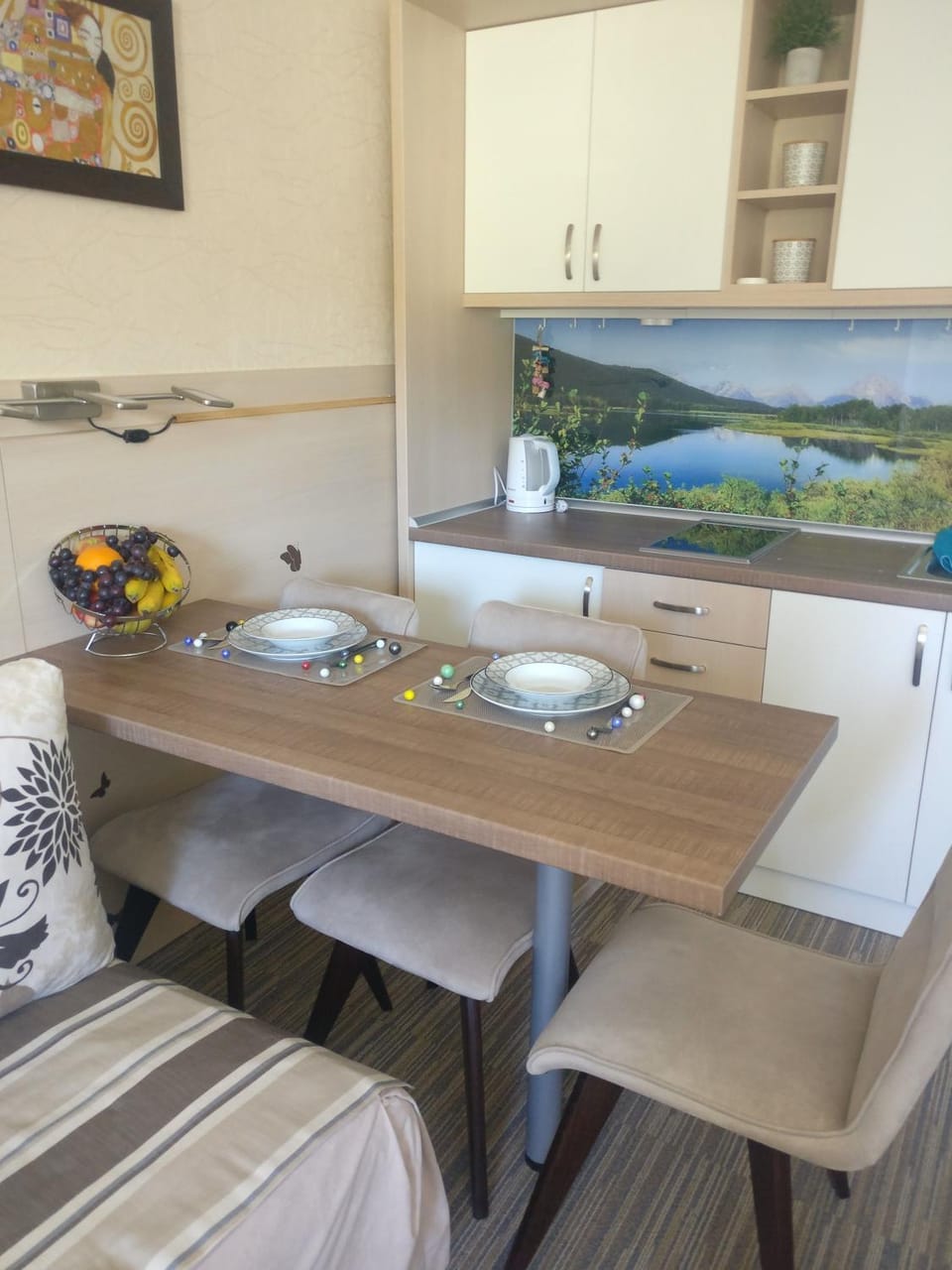 Decorative detail, Dining area