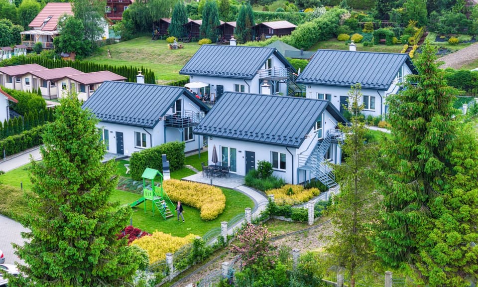 Property building, Day, Natural landscape, Bird's eye view, Garden, Garden view
