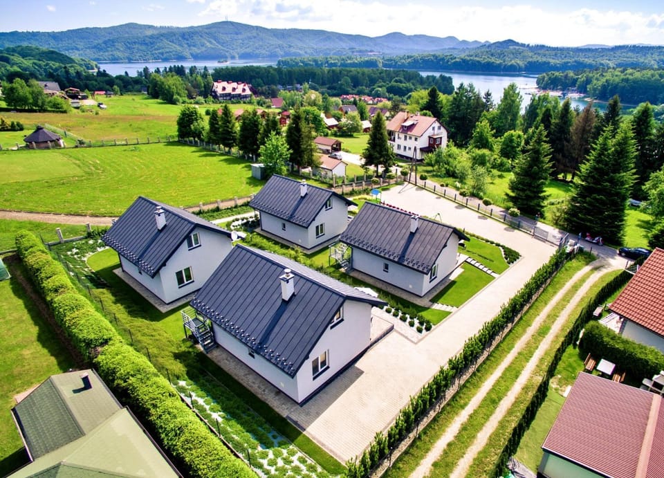 Property building, Bird's eye view, Garden view, Lake view, Parking