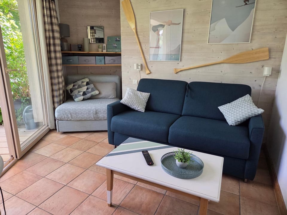 Aux Petites Pagaies - Pieds dans l'eau - La Baie des Voiles - Lac d'Annecy- Studio 1 pièce Apartment in Talloires