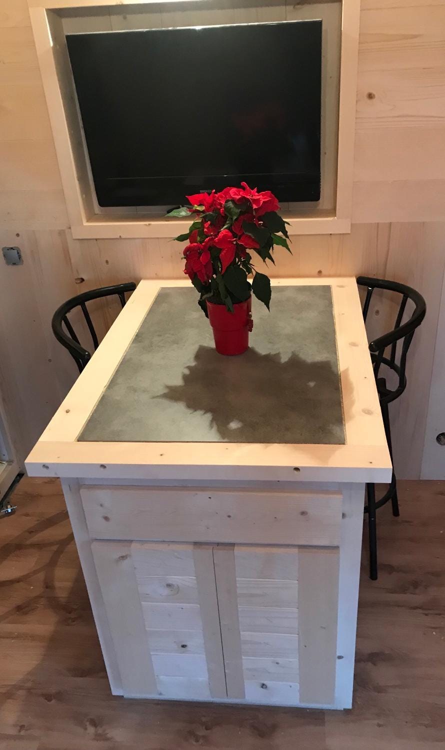 TV and multimedia, Dining area