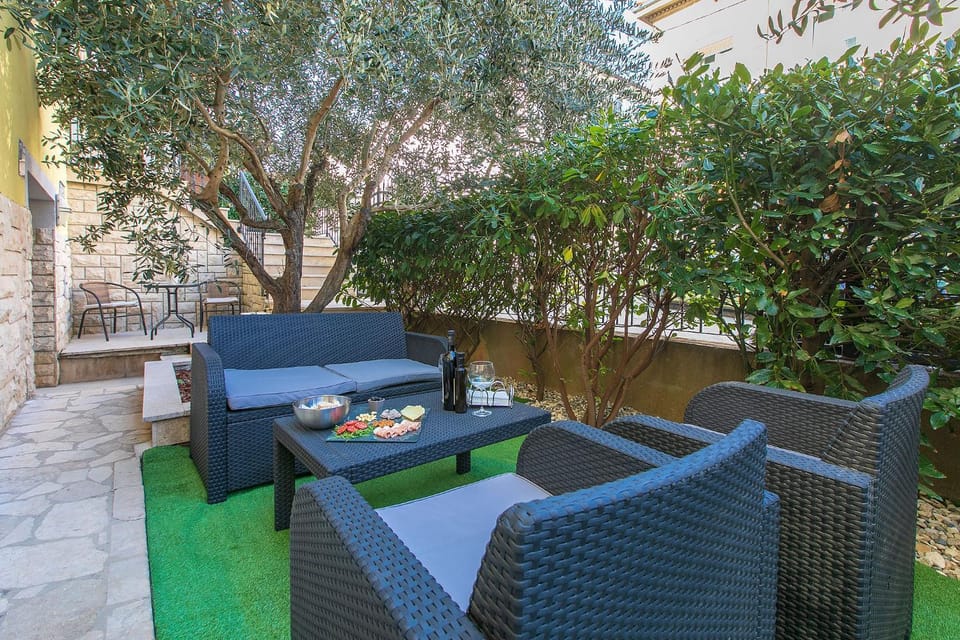 Patio, Balcony/Terrace