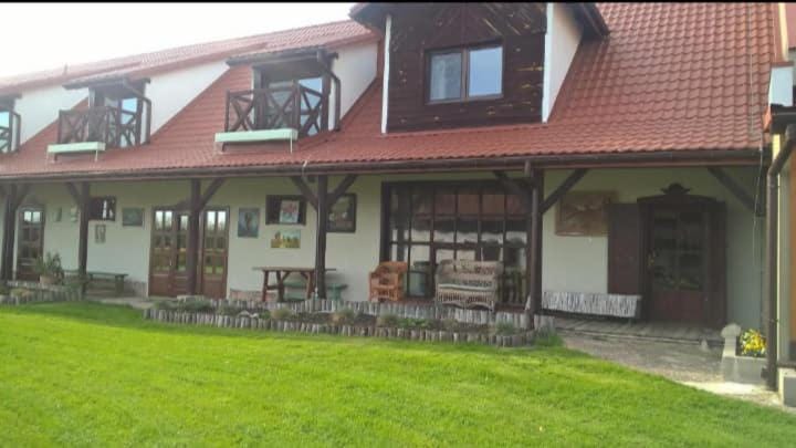 Zajazd Tusinek Grzegorz Winiarek Bed and Breakfast in Poland