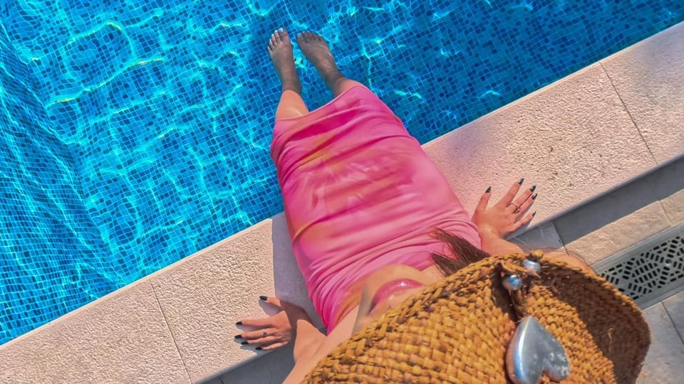 Day, People, Pool view, Swimming pool, group of guests, sunbed